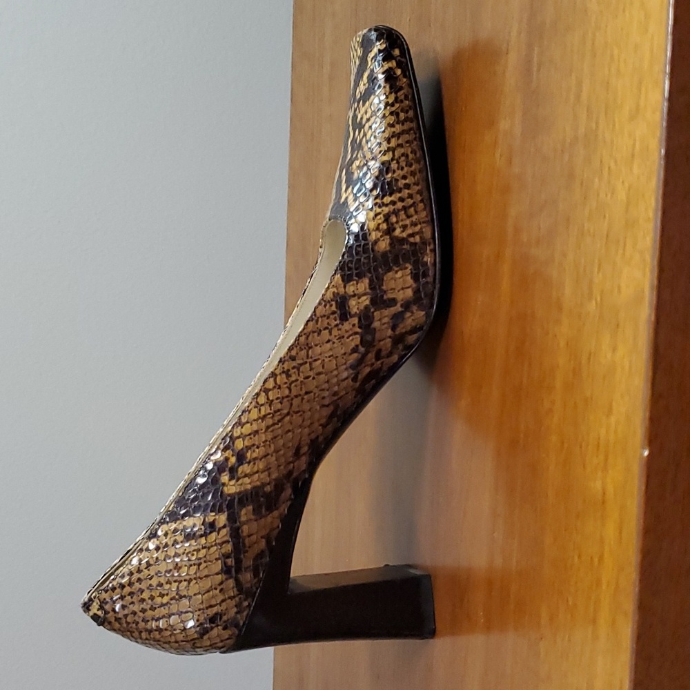 Via Spiga snakeskin pumps 6.5 - Picture 4 of 9